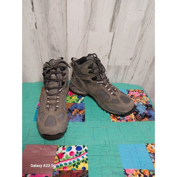 Vasque Breeze Mens Hiking Boots Size 10 Leather Mid Waterproof Vibram Soles 7452 - Picture 1 of 7